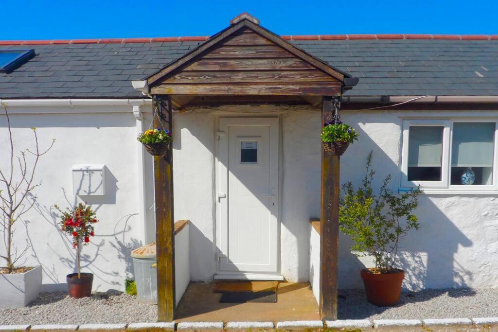 Stunning Annexe 1 Luxury Bedroom, Eating Area & Bathroom Only! Truro Eksteriør bilde