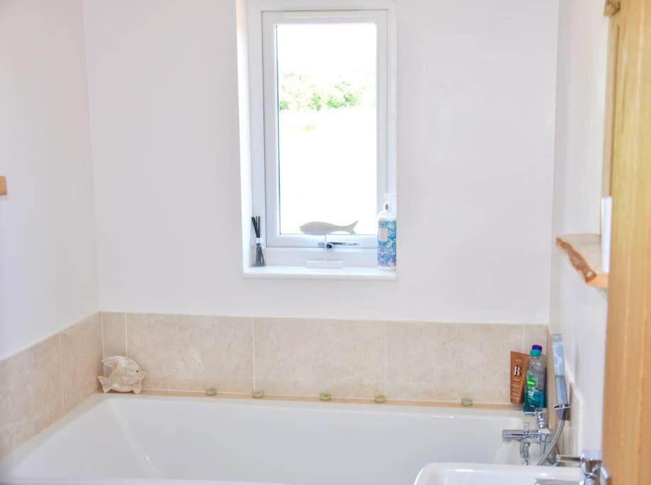 Stunning Annexe 1 Luxury Bedroom, Eating Area & Bathroom Only! Truro Eksteriør bilde