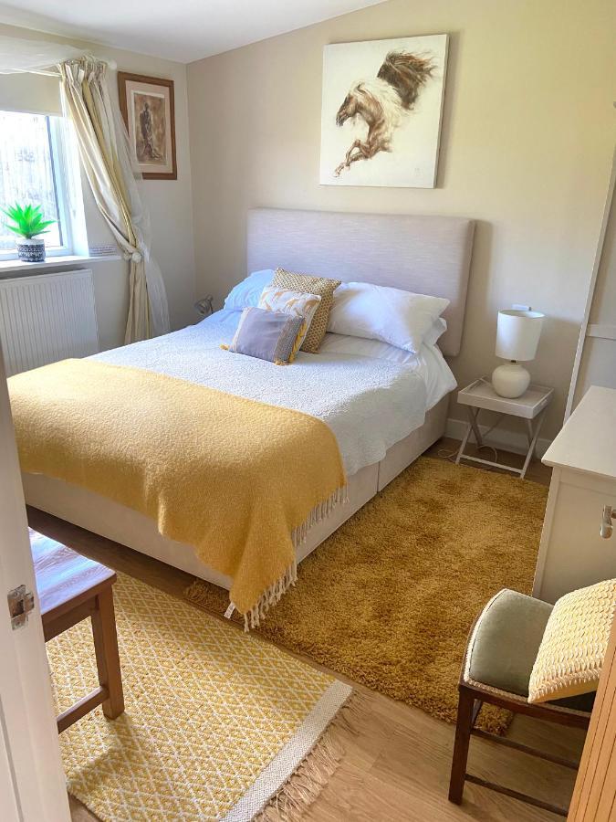Stunning Annexe 1 Luxury Bedroom, Eating Area & Bathroom Only! Truro Eksteriør bilde